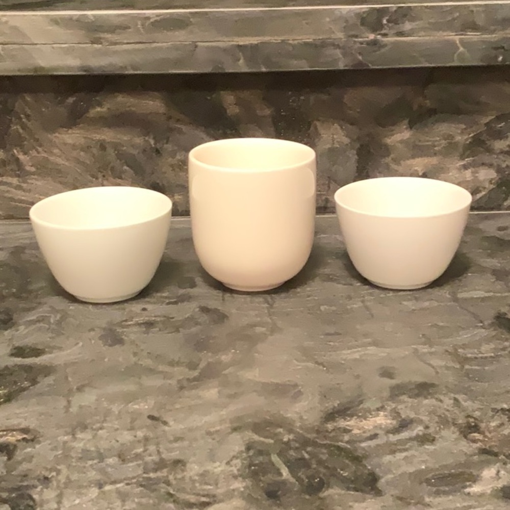 Three white cups(3 items for $15)
